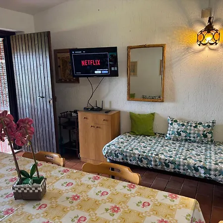 Incantevole Con Piscina Apartman