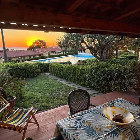 Incantevole Con Piscina Apartment