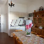 Lägenhet Incantevole Con Piscina