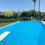 Incantevole Con Piscina Lägenhet *
