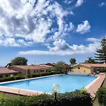Incantevole Con Piscina Lägenhet *